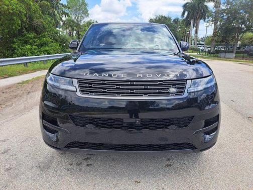 2025 Land Rover Range Rover Sport SE