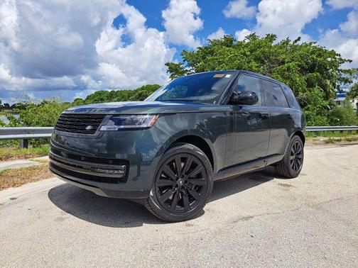 2025 Land Rover Range Rover P550e SE