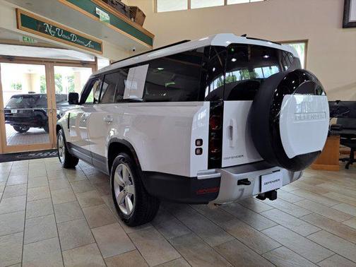 2025 Land Rover Defender 130 P300 S