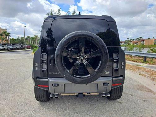 2023 Land Rover Defender 110 Carpathian Edition