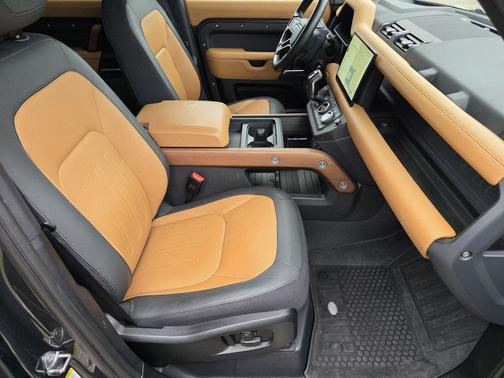 Carpathian Grey Premium Metallic 2023 Land Rover Defender 110 X