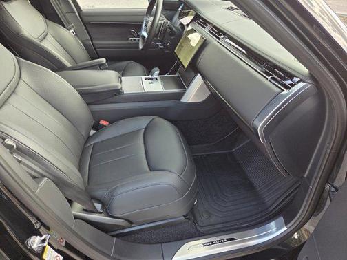 2025 Land Rover Range Rover P530 SE 7 Seat