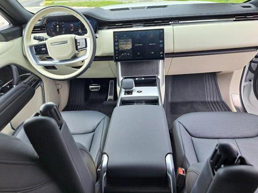 2024 Land Rover Range Rover P530 SE