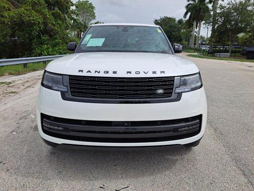 2024 Land Rover Range Rover P530 SE