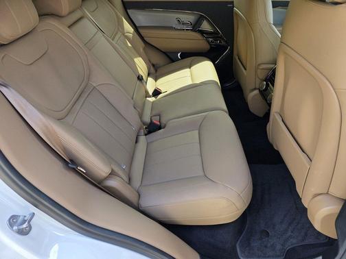 Fuji White 2023 Land Rover Range Rover Sport SE