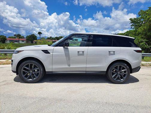 2025 Land Rover Range Rover Sport SE