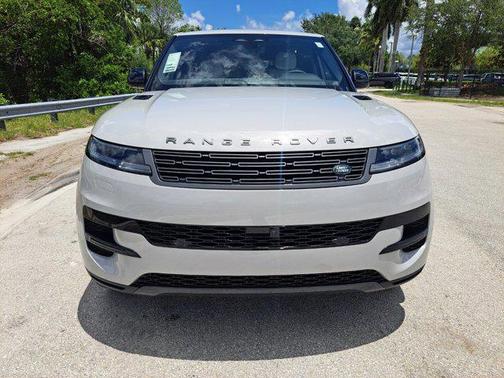 2025 Land Rover Range Rover Sport SE