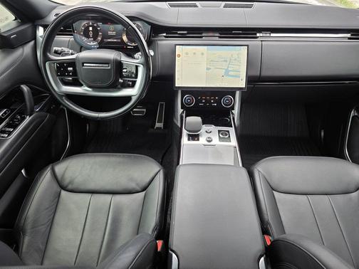 Batumi Gold Premium Metallic 2023 Land Rover Range Rover P400 SE