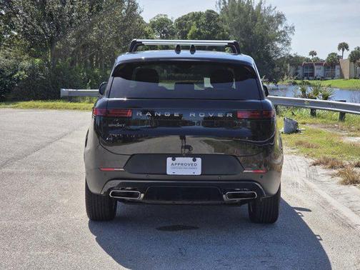 2024 Land Rover Range Rover Sport SE