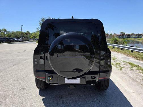 Santorini Black Metallic 2026 Land Rover Defender P300 S