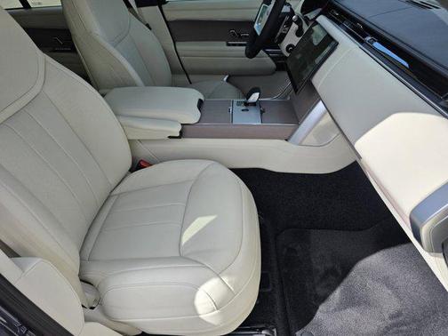 2025 Land Rover Range Rover P400 SE