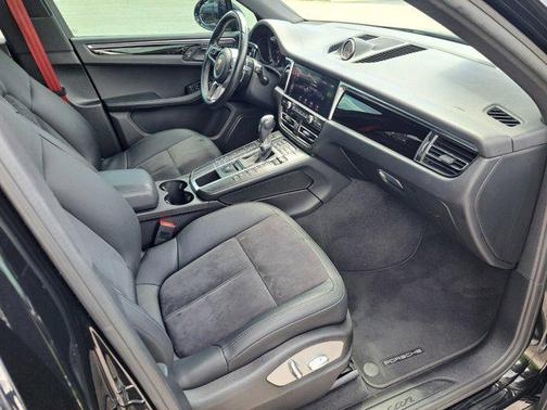 2019 Porsche Macan Base