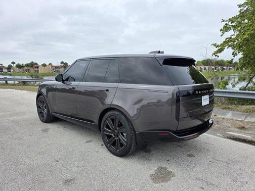 2022 Land Rover Range Rover P400 SE