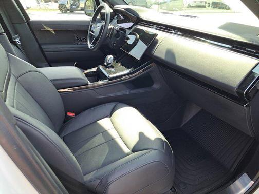 2024 Land Rover Range Rover Sport SE