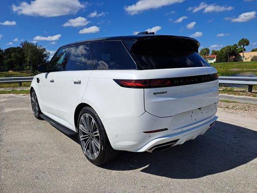 2024 Land Rover Range Rover Sport SE