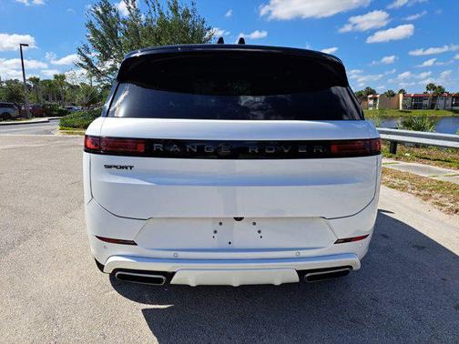 2024 Land Rover Range Rover Sport SE