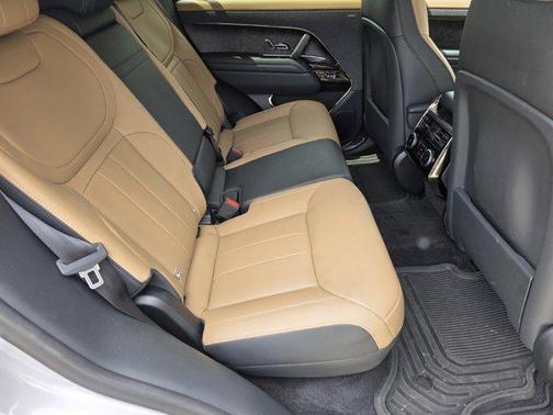 2025 Land Rover Range Rover Sport SE