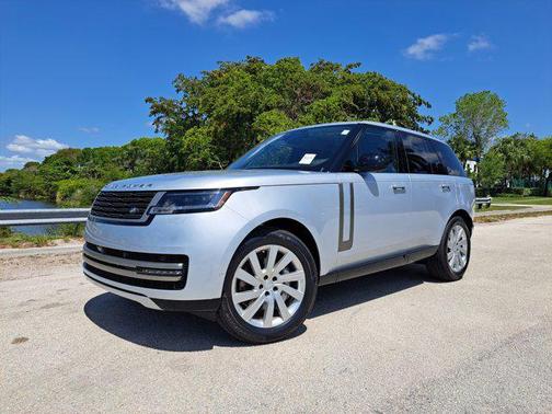 2025 Land Rover Range Rover P400 SE