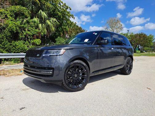 2025 Land Rover Range Rover P400 SE 7 Seat