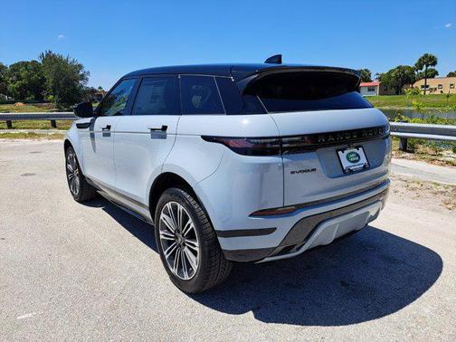2026 Land Rover Range Rover Evoque Dynamic SE