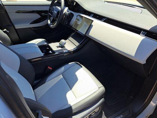 2026 Land Rover Range Rover Evoque Dynamic SE