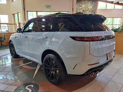 2025 Land Rover Range Rover Sport P635 SV Edition Two