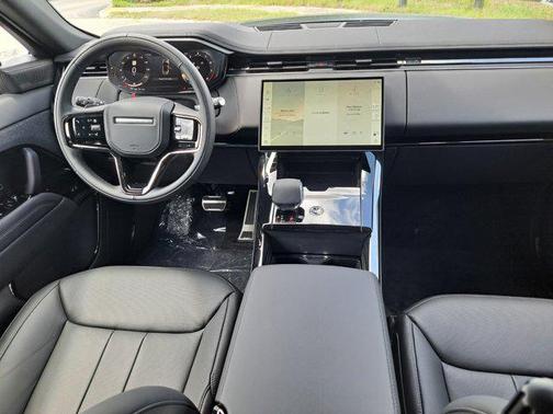 2025 Land Rover Range Rover Sport SE