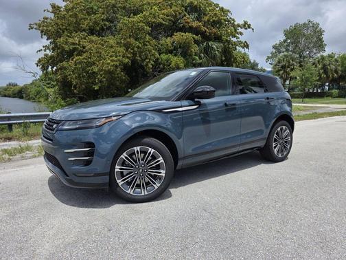Tribeca Blue Metallic 2026 Land Rover Range Rover Evoque Hoxton Edition