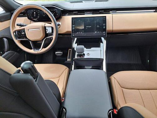 2025 Land Rover Range Rover Sport SE