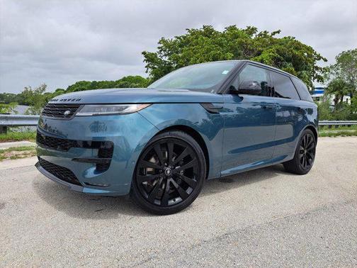 2025 Land Rover Range Rover Sport SE