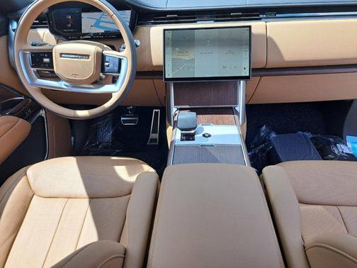 2025 Land Rover Range Rover P400 SE