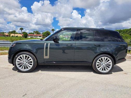 2025 Land Rover Range Rover P400 SE
