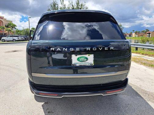 2025 Land Rover Range Rover P400 SE