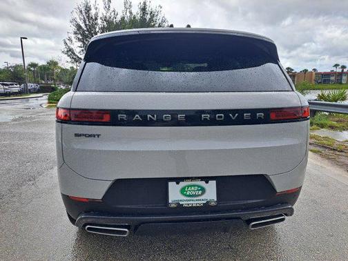 2025 Land Rover Range Rover Sport SE