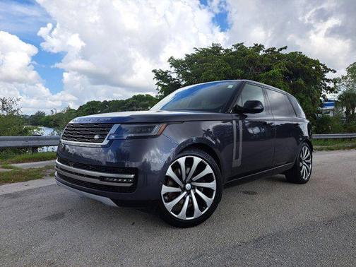 2025 Land Rover Range Rover P530 SE 7 Seat