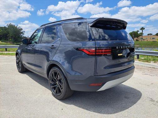 2025 Land Rover Discovery P300 S