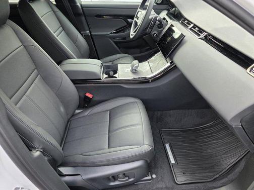 2026 Land Rover Range Rover Evoque Dynamic SE