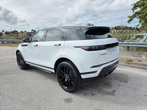 2026 Land Rover Range Rover Evoque Dynamic SE
