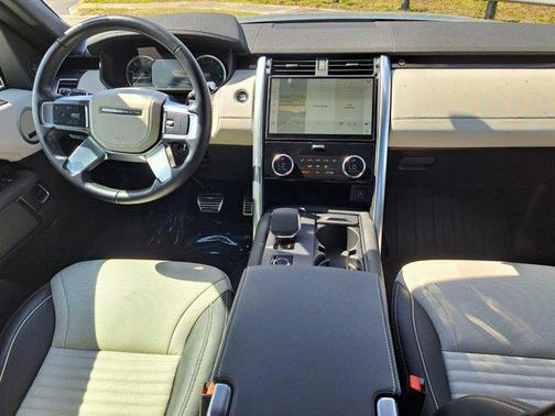 2023 Land Rover Discovery P360 HSE R-Dynamic