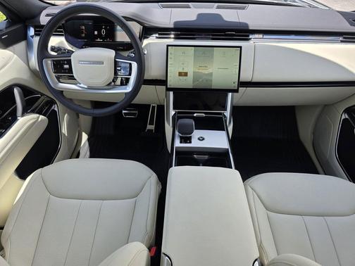 Carpathian Grey Premium Metallic 2026 Land Rover Range Rover P400 SE 7 Seat