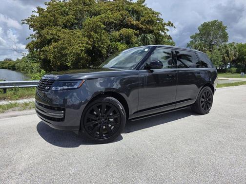 Carpathian Grey Premium Metallic 2026 Land Rover Range Rover P400 SE 7 Seat