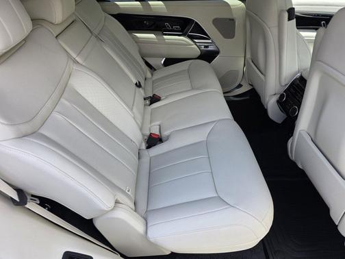 Carpathian Grey Premium Metallic 2026 Land Rover Range Rover P400 SE 7 Seat