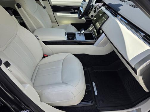 Carpathian Grey Premium Metallic 2026 Land Rover Range Rover P400 SE 7 Seat