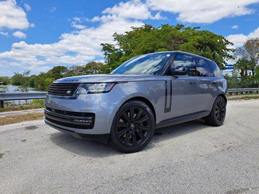 2025 Land Rover Range Rover P530 SE