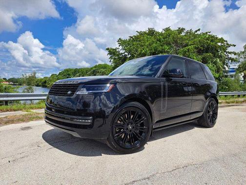 2025 Land Rover Range Rover P530 SE