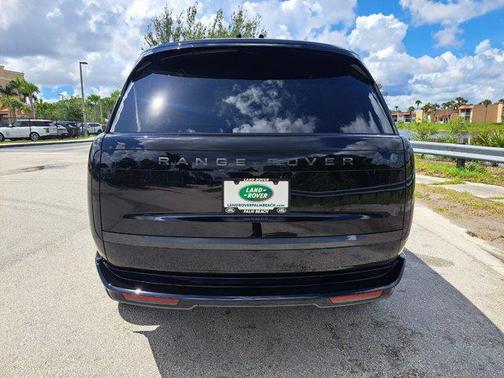 2025 Land Rover Range Rover P530 SE