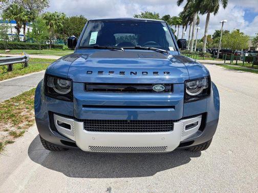 2025 Land Rover Defender 110 P300