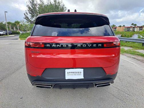 2024 Land Rover Range Rover Sport SE