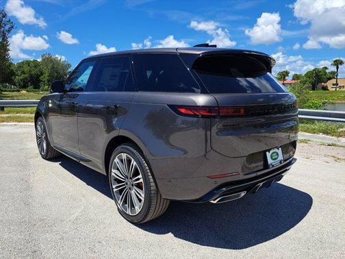 2025 Land Rover Range Rover Sport SE