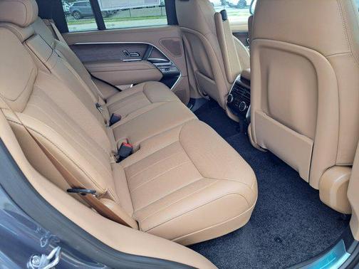 2025 Land Rover Range Rover P530 SE